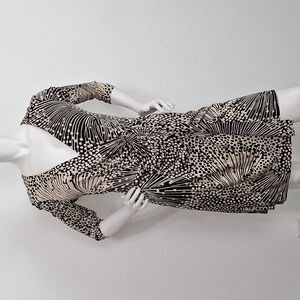 Trina Turk Tan Black Animal Esque Print Mobwife V-Neck Faux Wrap Dress Size 8